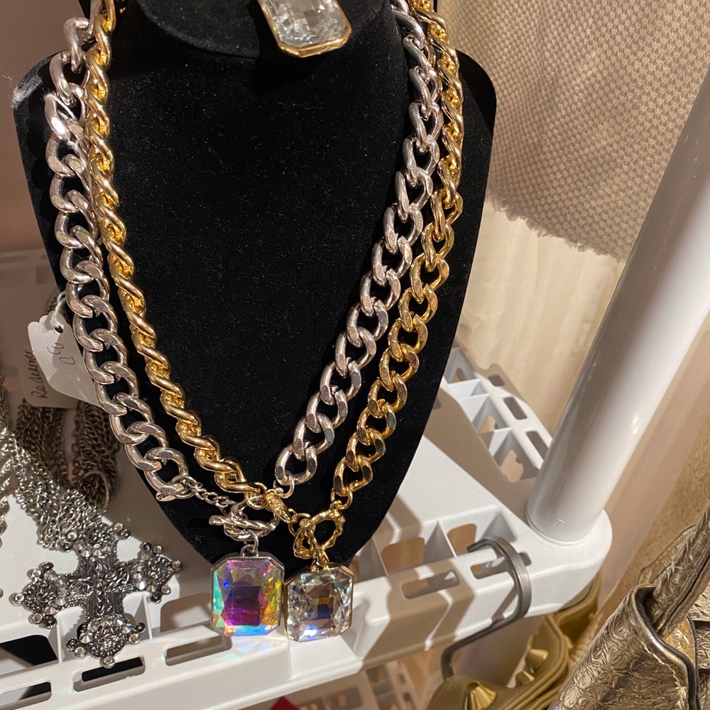 Accessories - Picture 16 of 16